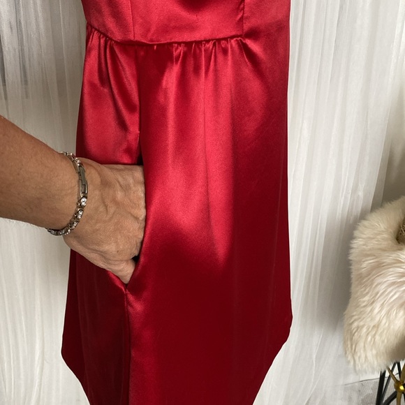 Gap structured red satin, holiday fit and flare, party dress Size 12 - Picture 15 of 15
